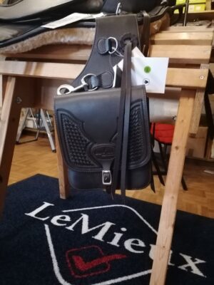 Barefoot Satteltasche punziert - Small Basket Punzierung