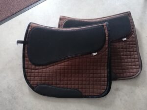 Grandeur  Schabracke Freizeit „Spezial“ - Spezial-Ausführung mit Hohlfaserflor