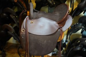 Startrekk Comfort Western - Vielseitigkeitssattel mit Fendern